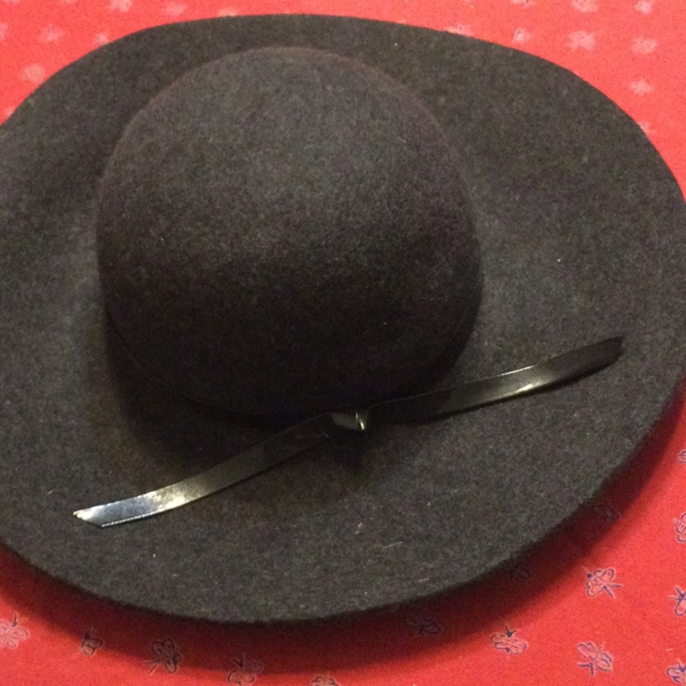 Scanlia hat - Picture 3 of 3